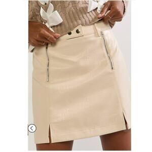 Francesca's Mi Ami Renata Vegan Leather Mini Skirt Size M